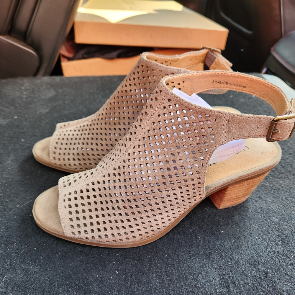 Lucky Brand Tan Perforated Heels Mule Style